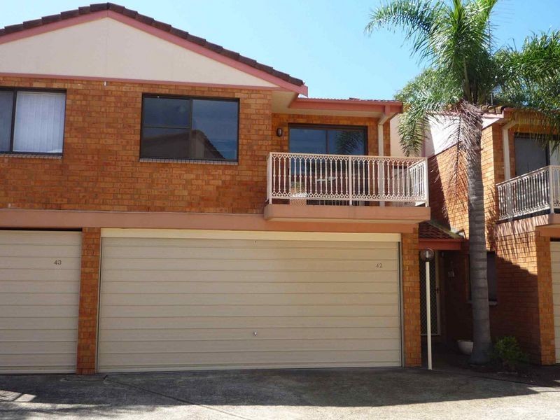 42/2 Forest Rd, Warriewood NSW 2102