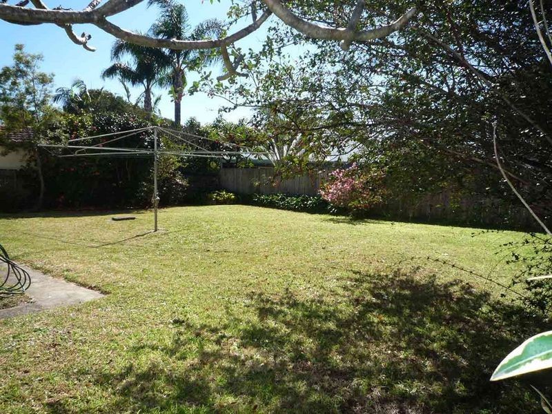 103 Wyadra Ave, Freshwater NSW 2096