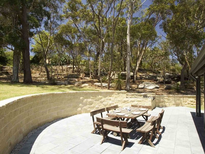 11 Chiltern Rd, Ingleside NSW 2101