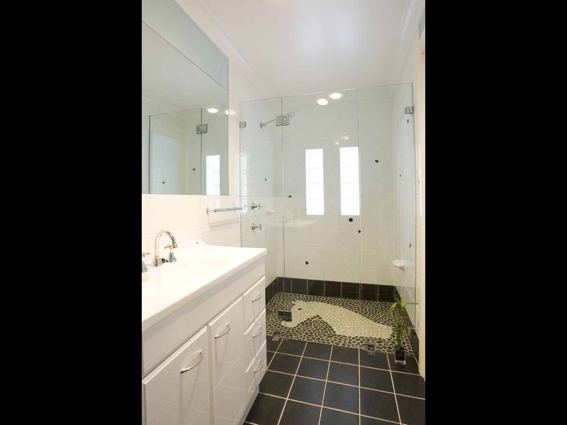 11 Chiltern Rd, Ingleside NSW 2101