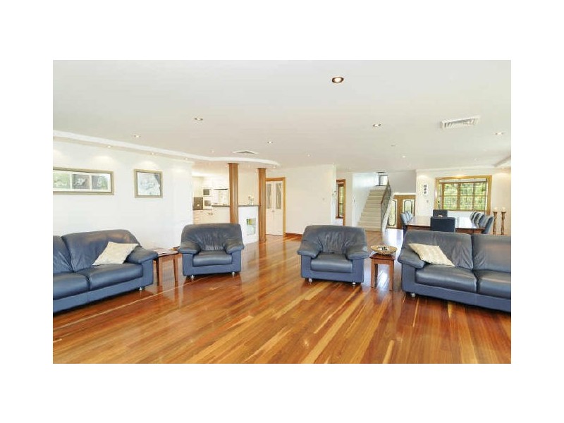 9 Manor Road, Ingleside NSW 2101