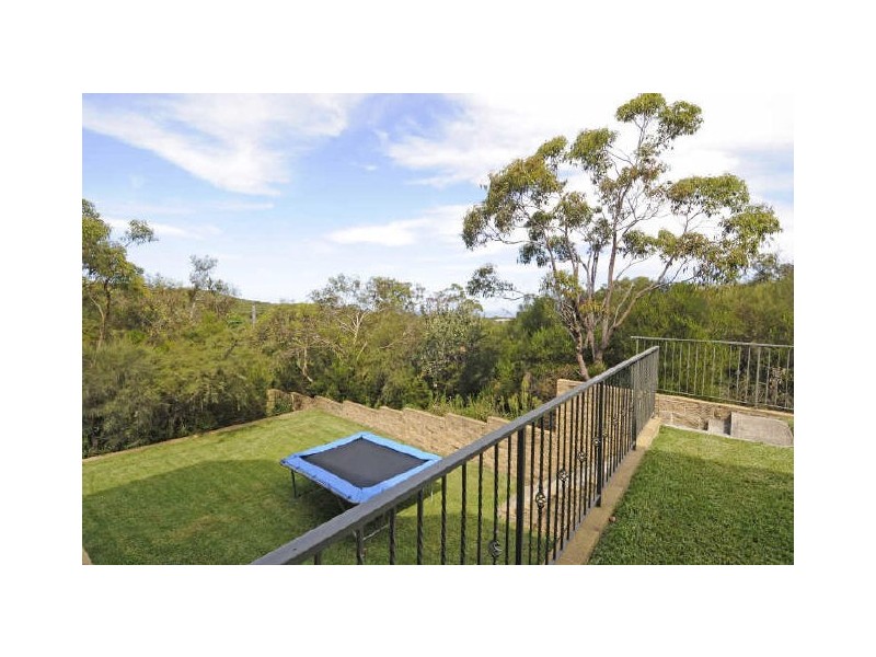 9 Manor Road, Ingleside NSW 2101