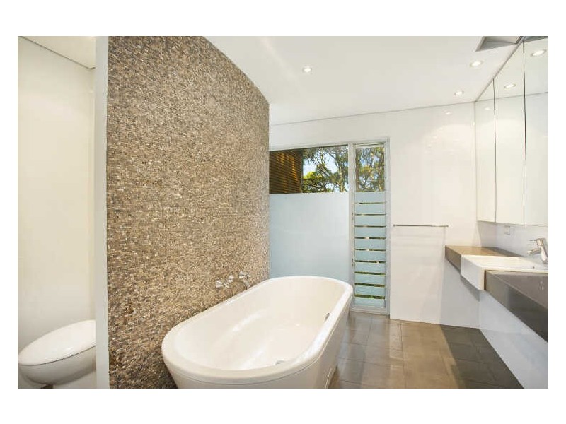 7 The Knoll, Avalon NSW 2107
