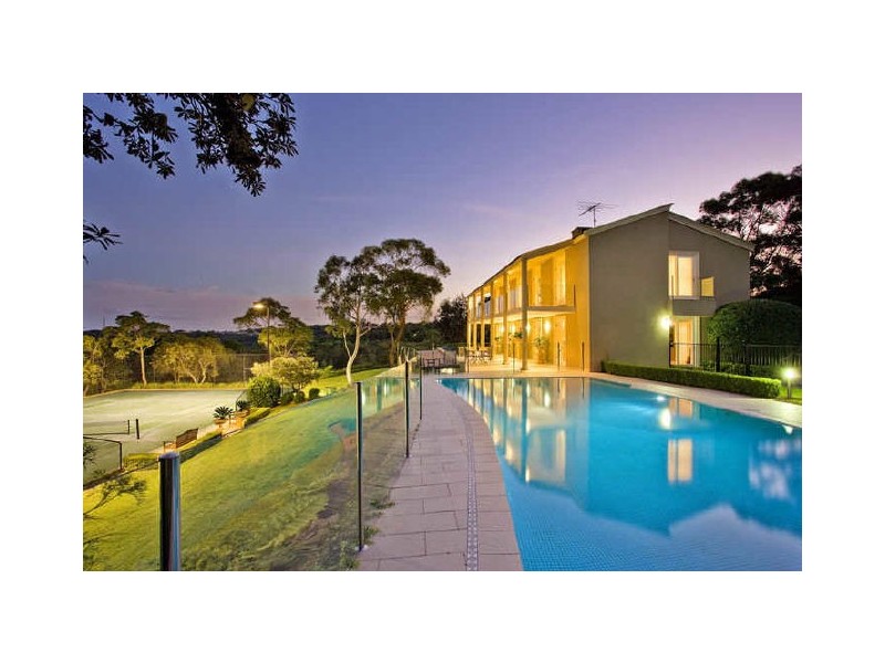 33 Hilversum Crescent, Belrose NSW 2085