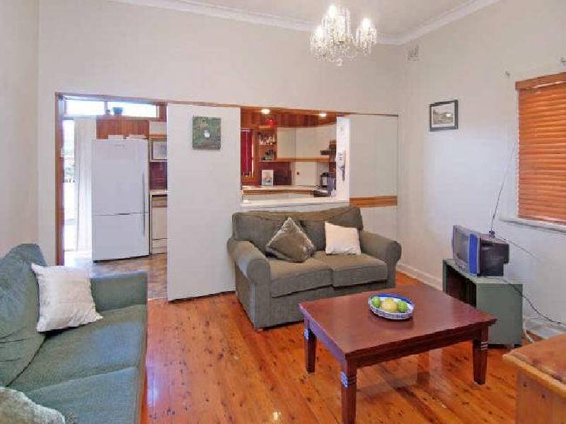 4 BROADFORD STREET, Bexley NSW 2207