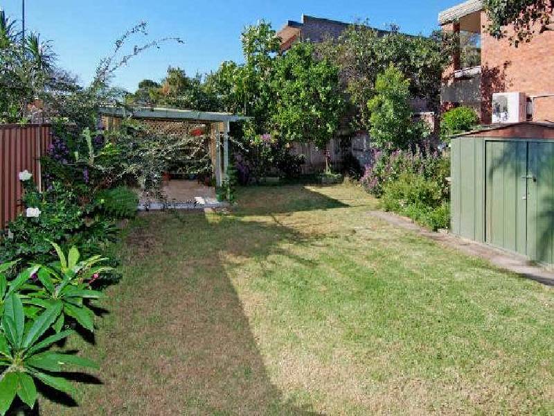 4 BROADFORD STREET, Bexley NSW 2207