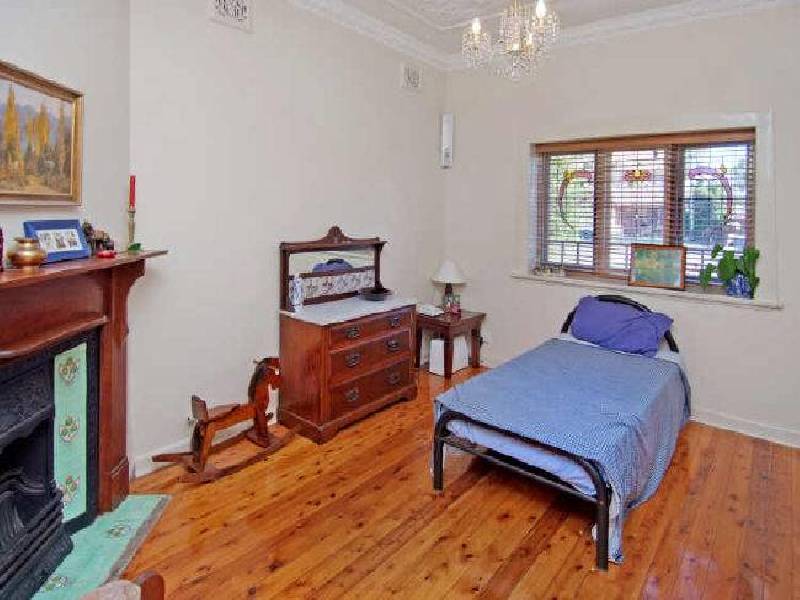 4 BROADFORD STREET, Bexley NSW 2207