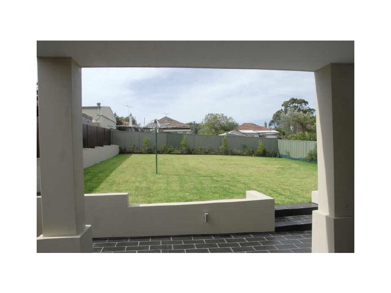 6 HURSTVILLE ROAD, Hurstville Grove NSW 2220