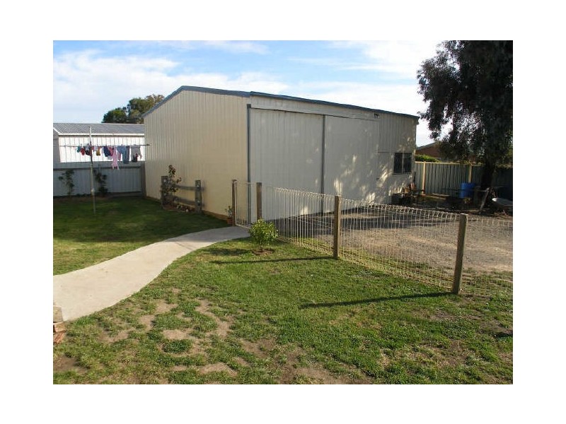 24 Clark Street, Heyfield VIC 3858