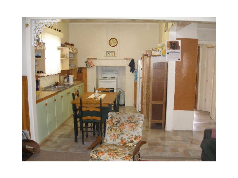 12 Skeels Street, Heyfield VIC 3858