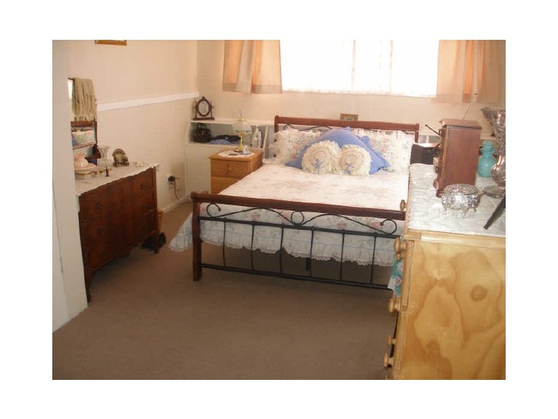 12 Skeels Street, Heyfield VIC 3858