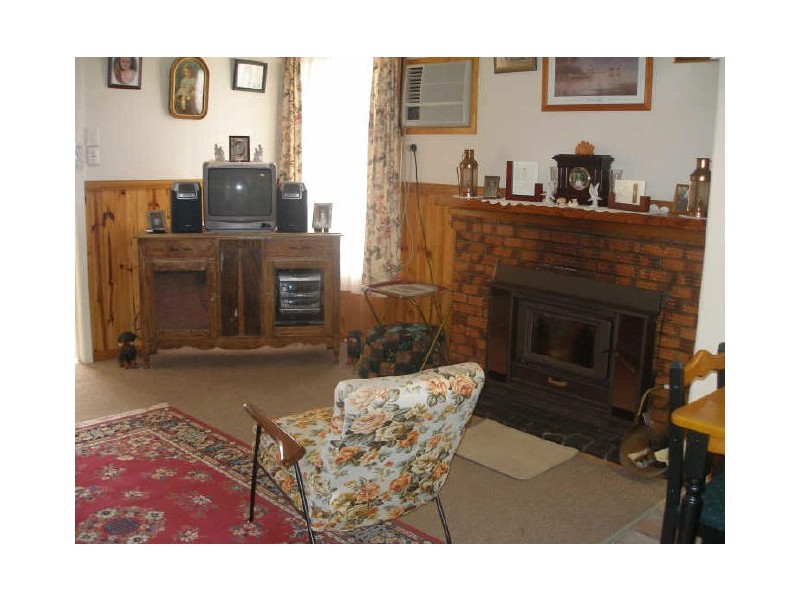 12 Skeels Street, Heyfield VIC 3858