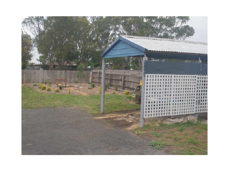 12 Skeels Street, Heyfield VIC 3858