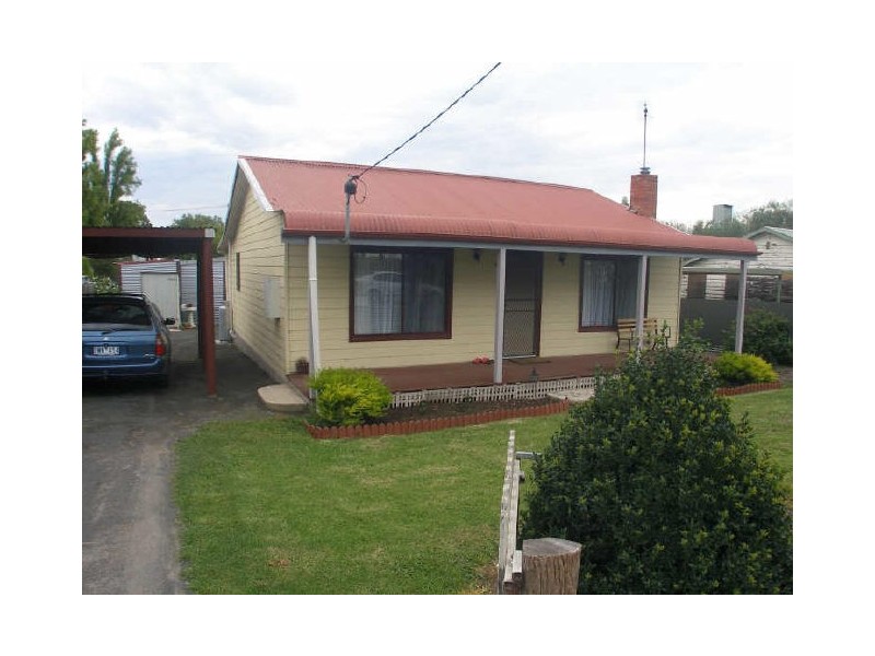 57 Maffra Road, Heyfield VIC 3858