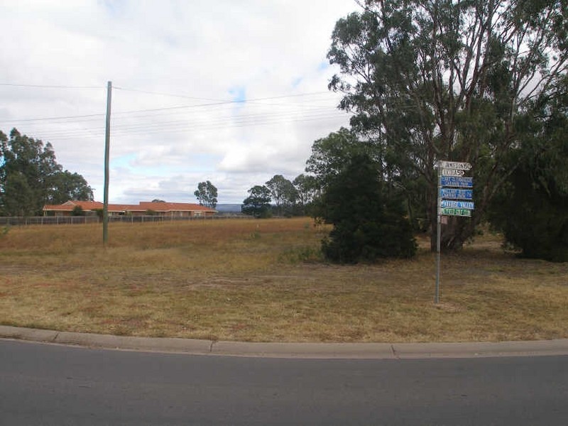 2/ Davis Street, Heyfield VIC 3858