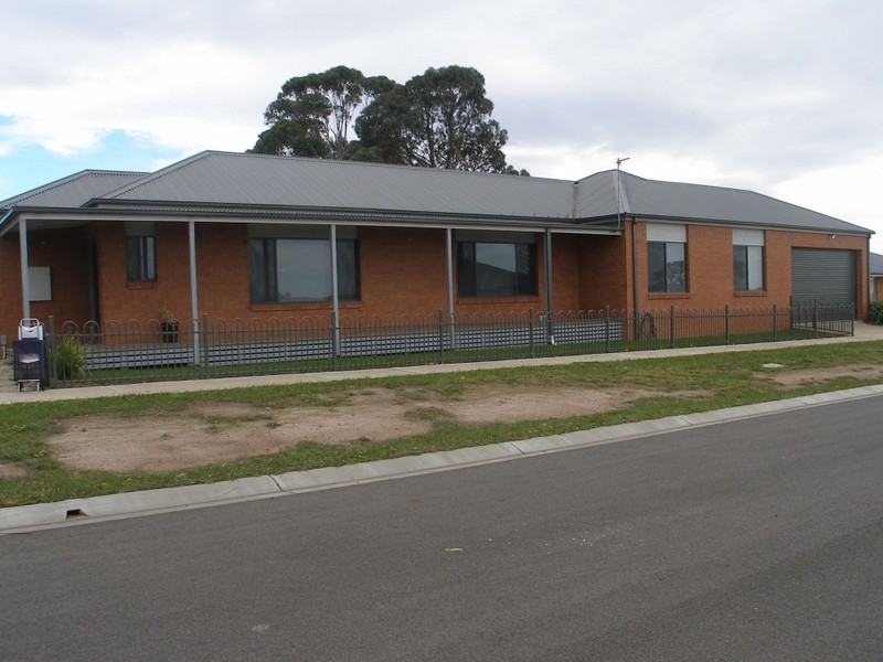 25 Gordon Street, Heyfield VIC 3858
