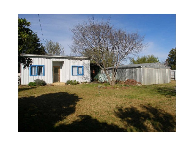 38 Skeels Street, Heyfield VIC 3858