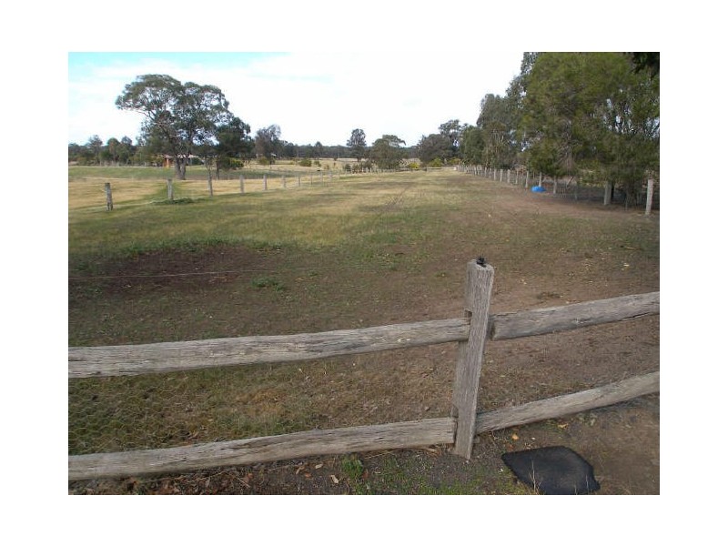 71 Peneplain Road, Heyfield VIC 3858