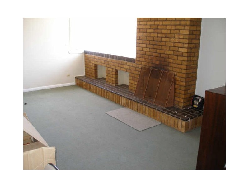 2 Davis Street, Heyfield VIC 3858