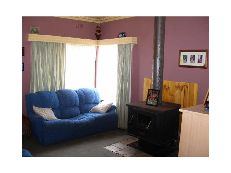 9 Burrnett Court, Heyfield VIC 3858