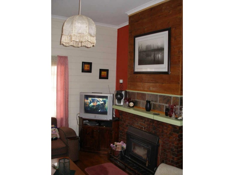 18 Macfarlane Street, Heyfield VIC 3858