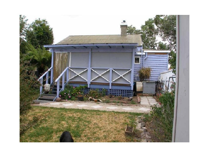 18 Macfarlane Street, Heyfield VIC 3858