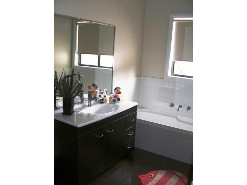 Unit 1/5 Macfarlane Street, Heyfield VIC 3858