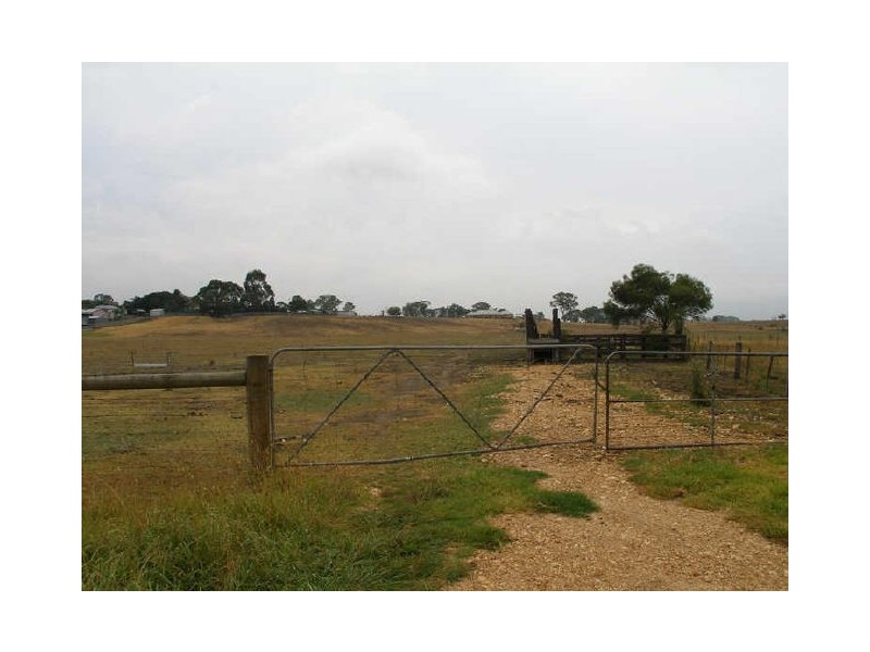 16 River Street, Heyfield VIC 3858