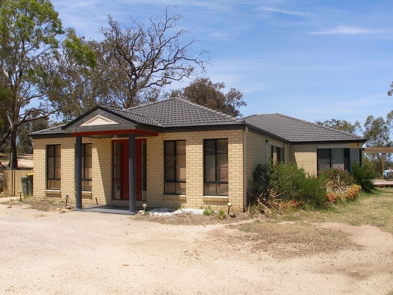 4 Hilltop Cresent, Heyfield VIC 3858