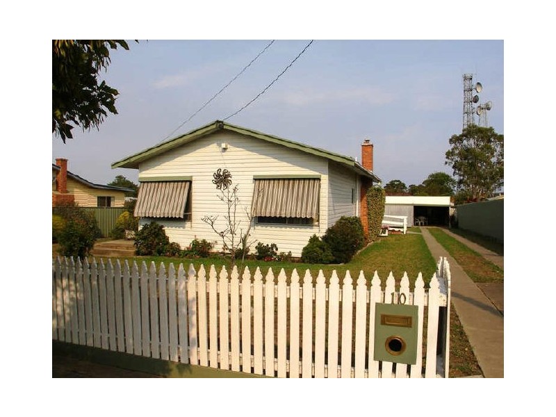 10 Clark Street, Heyfield VIC 3858