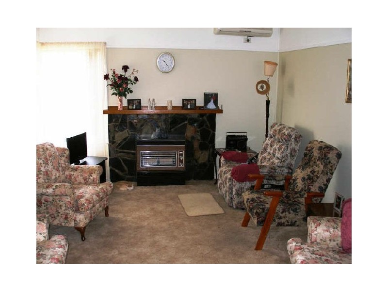 10 Clark Street, Heyfield VIC 3858