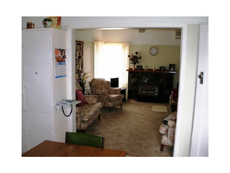 10 Clark Street, Heyfield VIC 3858