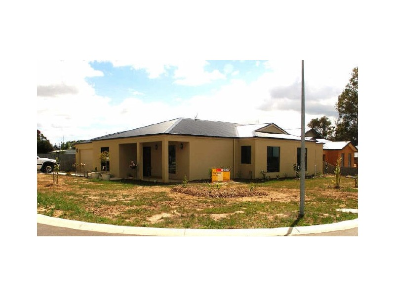 9 Burrnett Court, Heyfield VIC 3858