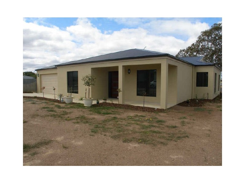9 Burrnett Court, Heyfield VIC 3858