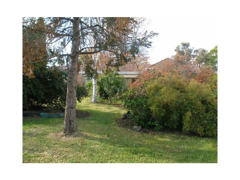 4 Davis Street, Heyfield VIC 3858