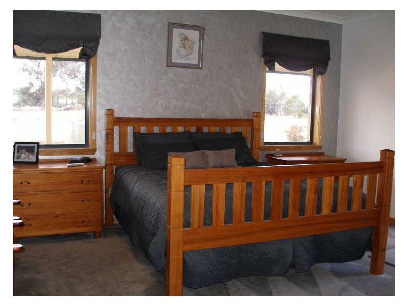 8 Molphy Court, Heyfield VIC 3858