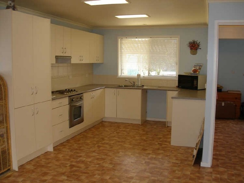 12 Mills Street, Heyfield VIC 3858
