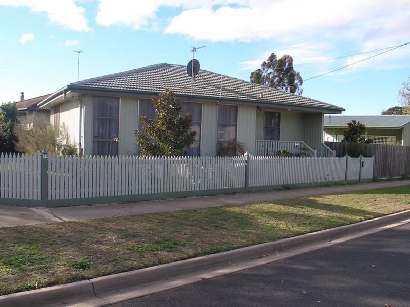 14 Allman Street, Heyfield VIC 3858