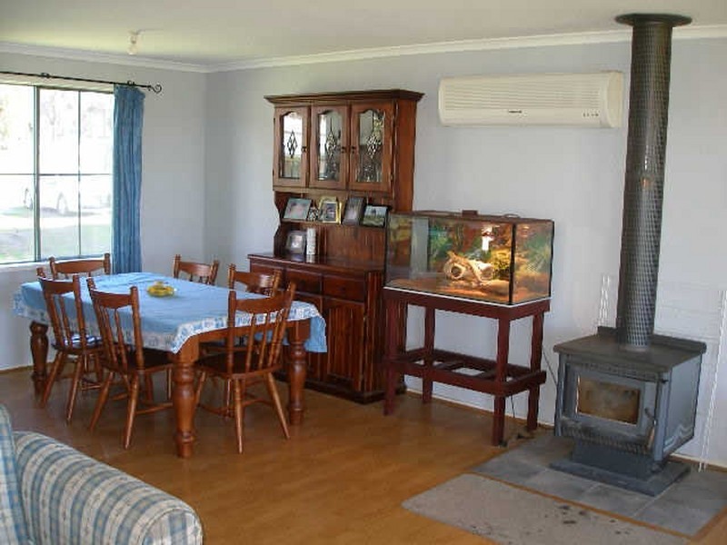 31 Johnsons Lane, Seaton VIC 3858