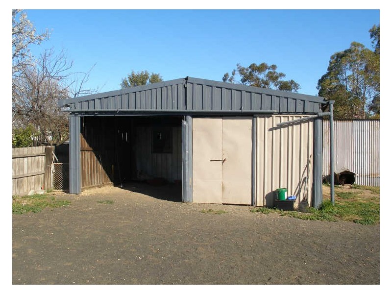 12 Skeels Street, Heyfield VIC 3858