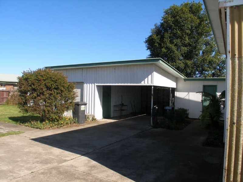 12 Harbeck Street, Heyfield VIC 3858
