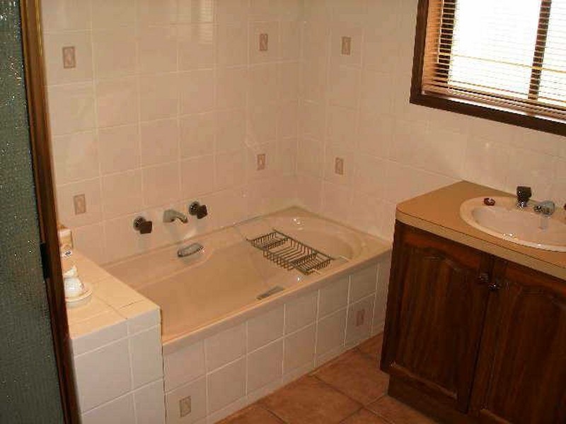 33 Bruce Street, Heyfield VIC 3858