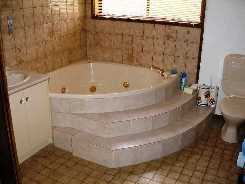 33 Bruce Street, Heyfield VIC 3858