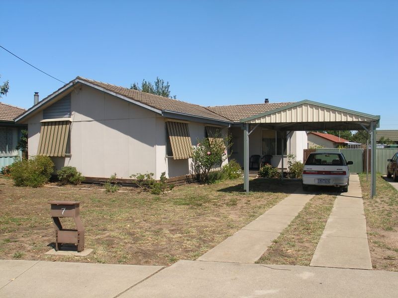 7 Perry Court, Heyfield VIC 3858