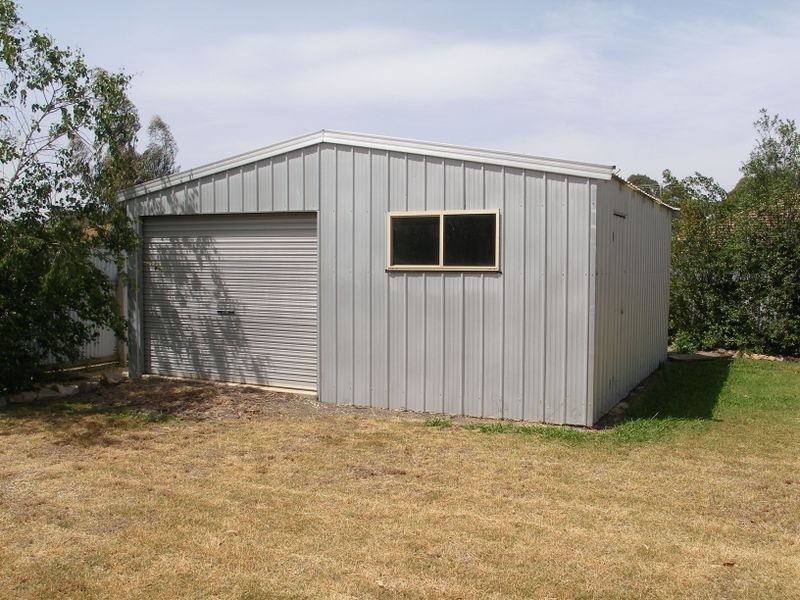 48 Bruce Street, Heyfield VIC 3858