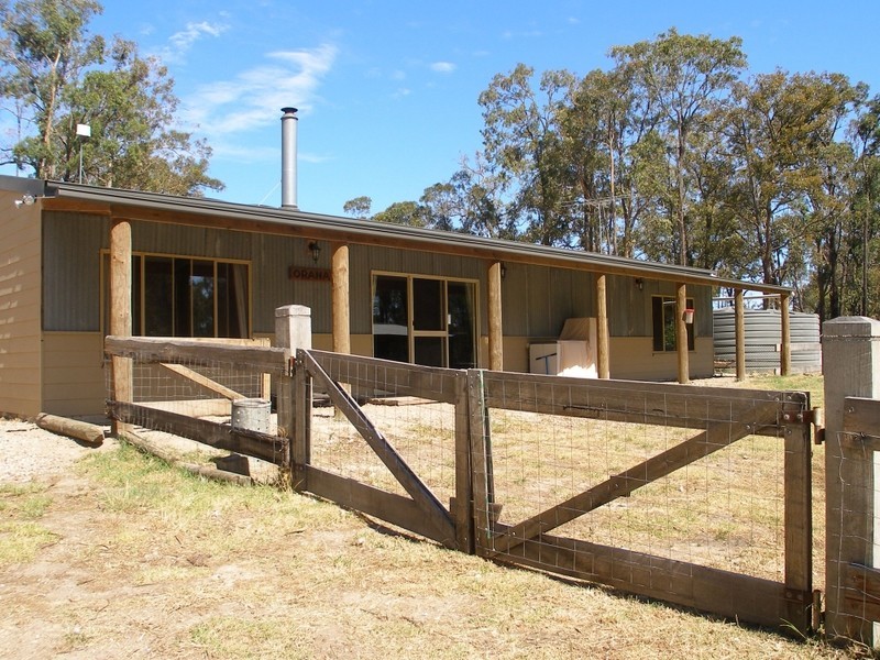 122 Thomson Lane, Seaton VIC 3858