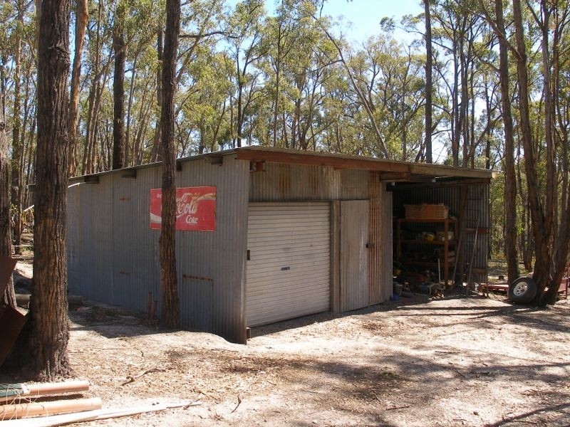 122 Thomson Lane, Seaton VIC 3858