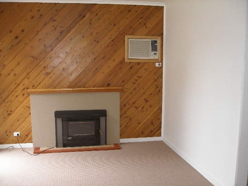 15 Clark St, Heyfield VIC 3858