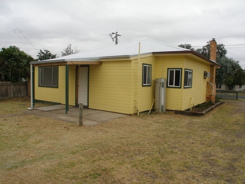 15 Clark St, Heyfield VIC 3858
