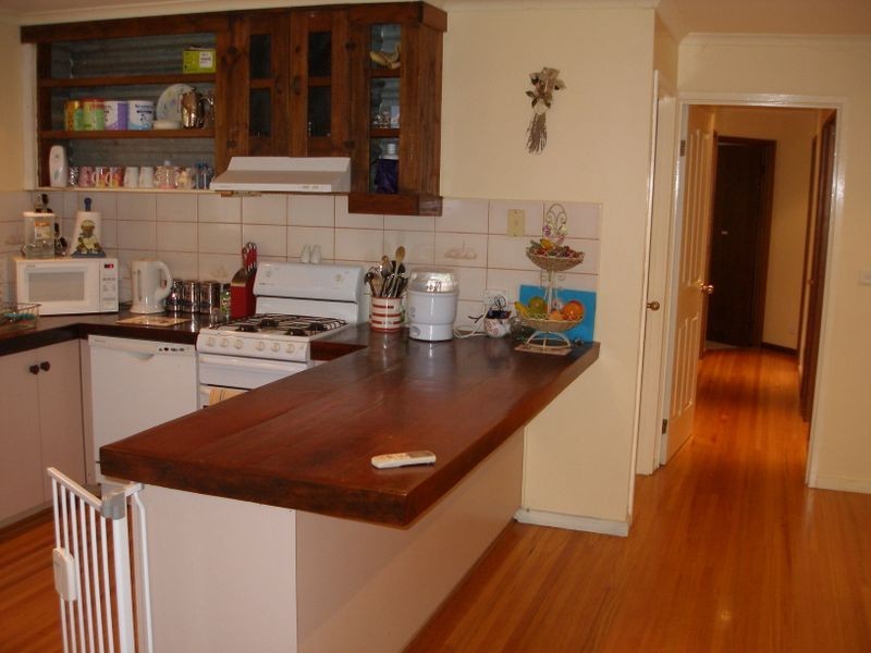 16 Cricket Street, Cowwarr VIC 3857